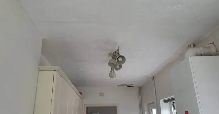 stapleford-nottingham-asbestos-ceiling-removal